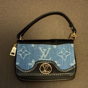 Jean Clutch Credit Card Holder